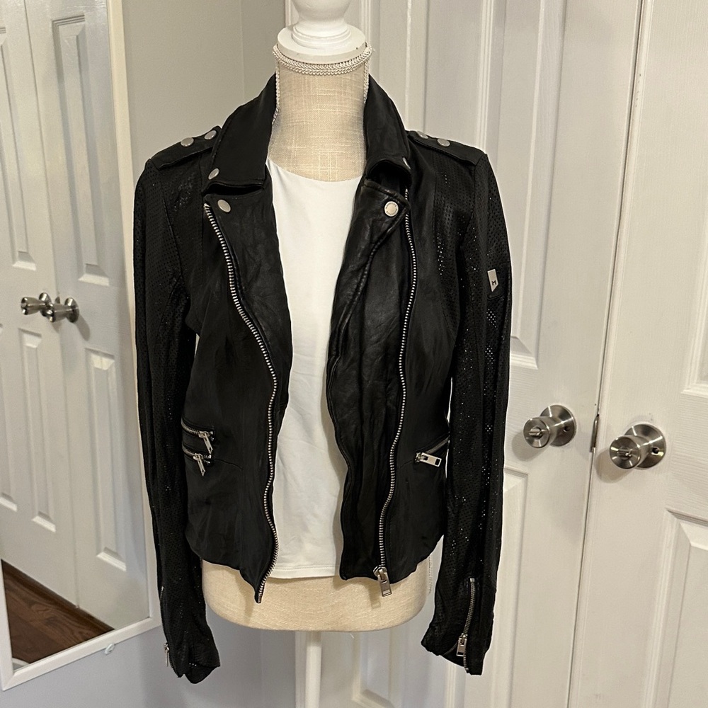 Mauritius Women's Black Leather Jacket